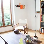 Apartment With Terrace Near Buttes-Chaumont