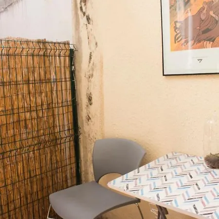 Appartamento With Terrace Near Buttes-chaumont